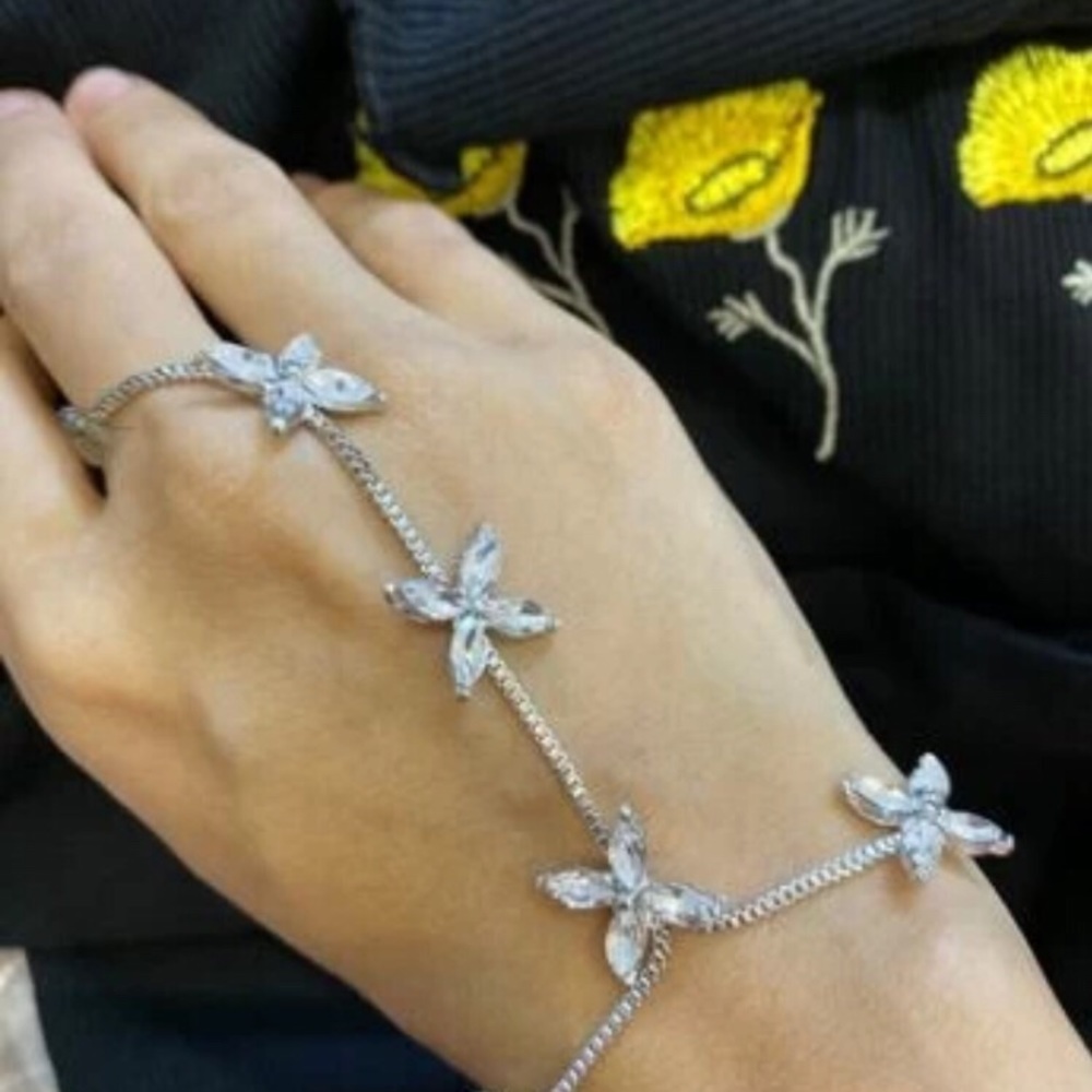 Crystal Flower Hand Bracelet - Picture 4 of 6